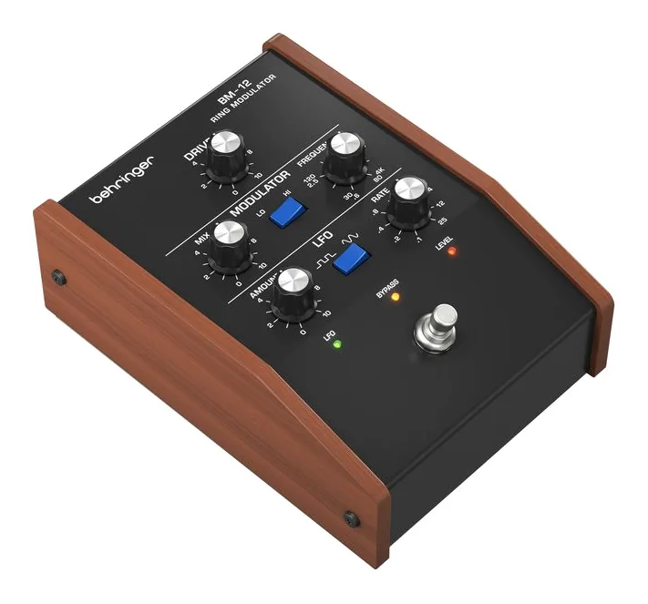Behringer BM-12 Ring Modulator, gráfica de la carcasa superior