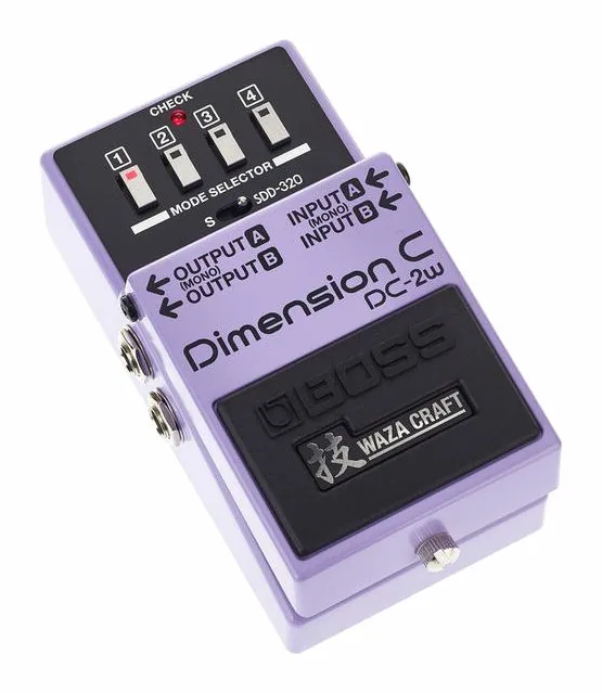 Boss DC-2w Dimension Chorus, led e interruptor de pedal