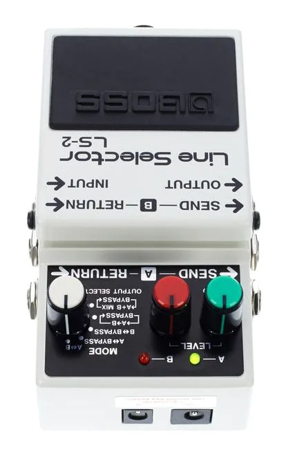 Boss LS-2, entradas y salidas laterales
