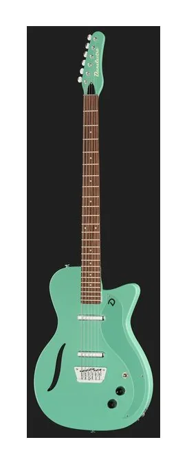 Danelectro 56 Vintage Baritone Red Metal, cejuela y primeras posiciones del diapasón