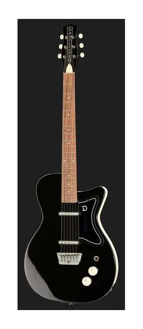 Danelectro 57 Limo Black, cuerpo y acabado en primer plano