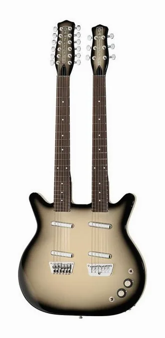 Danelectro DB612-BBS encuadrado de frente sobre fondo neutro