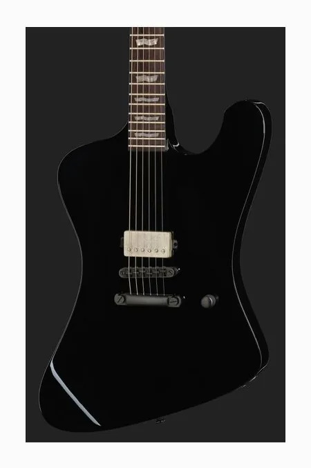 ESP LTD Phoenix-201 BK, cuerpo y acabado en primer plano