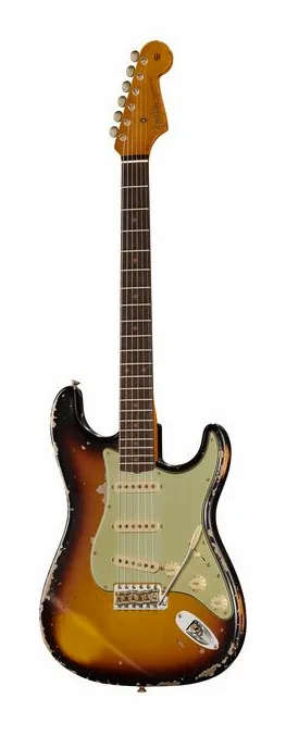 Fender 61 Strat SHR Aged V White 3TSB fotografiado de frente