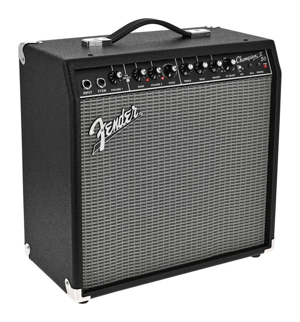 Fender Champion II 50, parte trasera con las conexiones