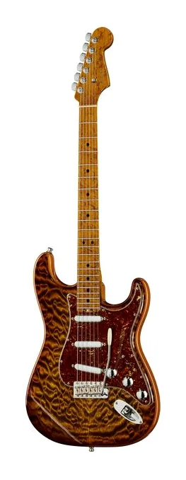Fender Elite Strat MN QMT Tiger Eye encuadrado de frente sobre fondo neutro
