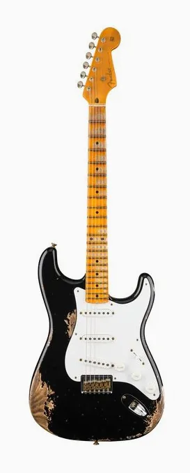 Fender LTD 54 Strat HR Aged Black fotografiado de frente