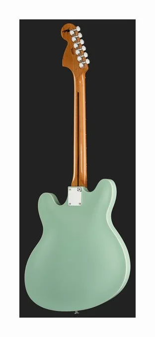Fender Tom Delonge Starcaster SLG RF, cuerpo y acabado en primer plano