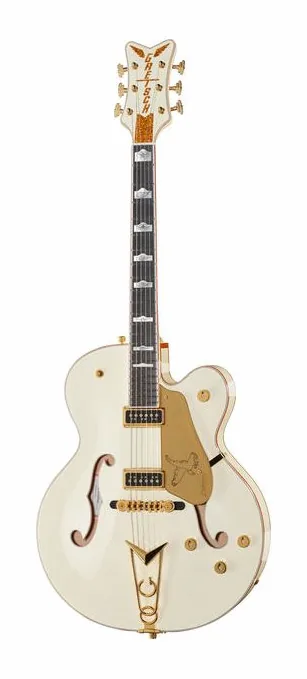 Gretsch G6136-55VS White Falcon encuadrado de frente sobre fondo neutro