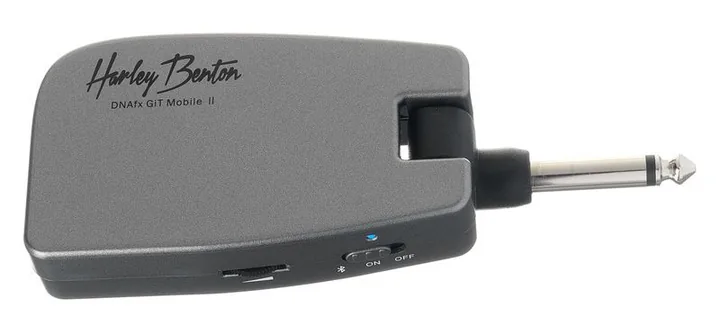 Harley Benton DNAfx GiT Mobile II, footswitch en primer plano