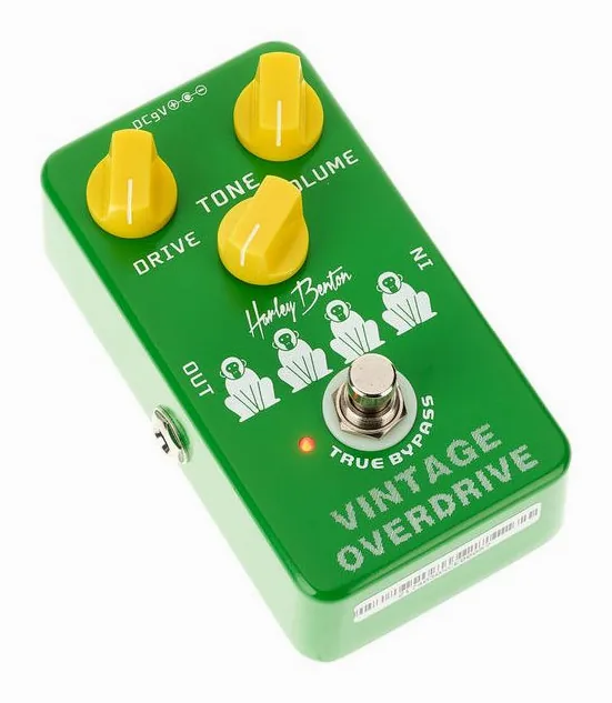 Harley Benton Vintage Overdrive, conectores en la parte trasera de la unidad