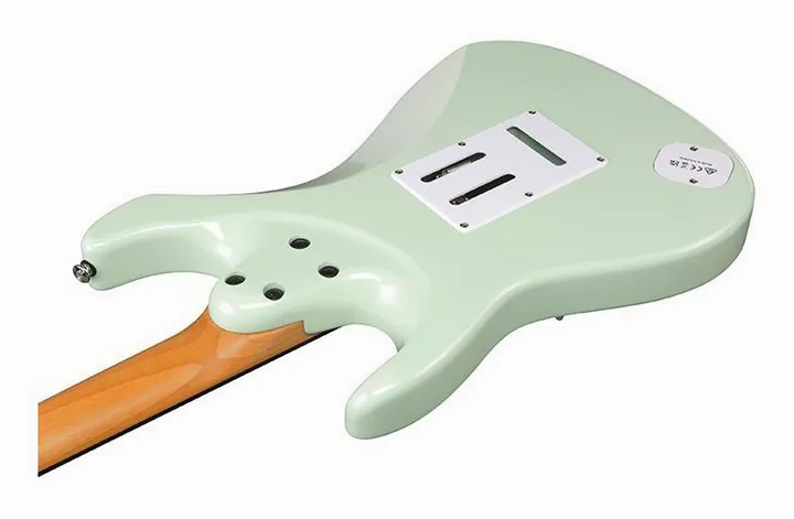 Ibanez LM10-MG, cejuela y primeras posiciones del diapasón
