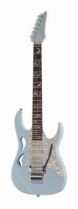 Ibanez PIA3761C encuadrado de frente sobre fondo neutro