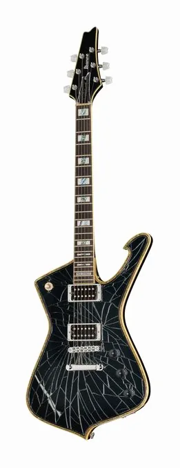 Ibanez PS3CM encuadrado de frente sobre fondo neutro