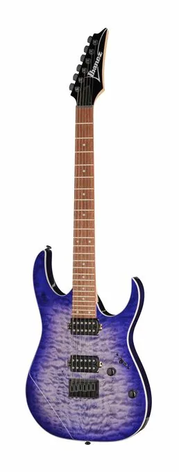 Ibanez RG421QM-CBB encuadrado de frente sobre fondo neutro