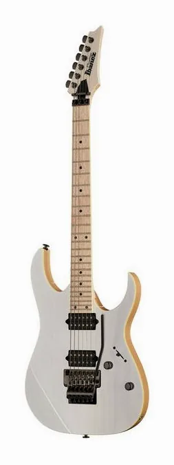 Ibanez RG652AHM-AWD encuadrado de frente sobre fondo neutro
