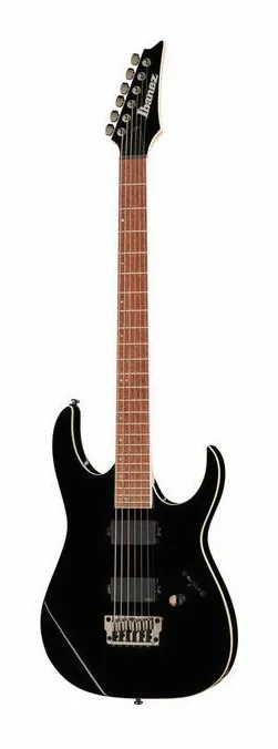 Ibanez RGIB21-BK encuadrado de frente sobre fondo neutro
