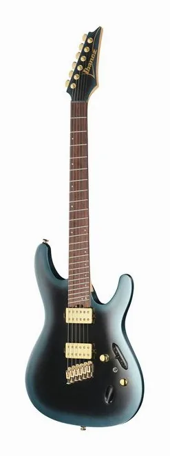 Ibanez SML721-MAM encuadrado de frente sobre fondo neutro