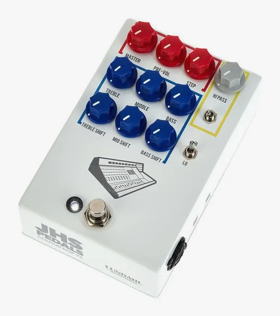 JHS Pedals Colour Box V2 Preamp / EQ, footswitch en primer plano