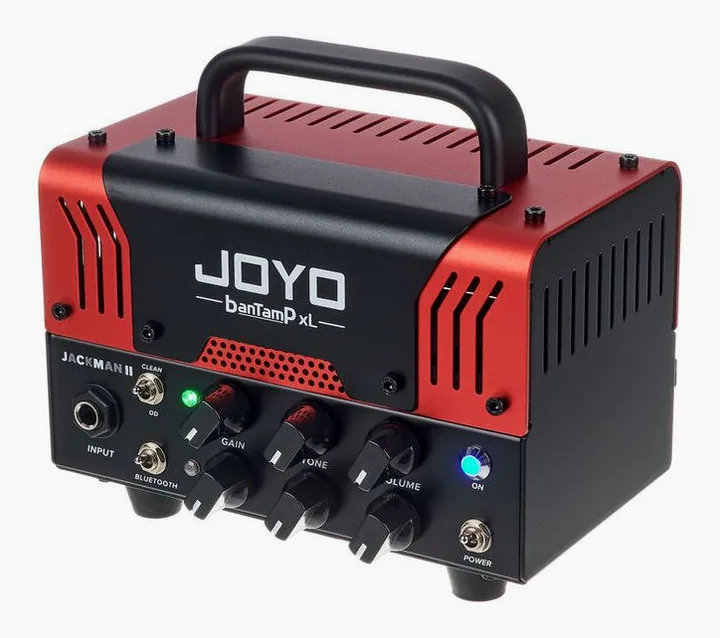 Joyo BanTamP XL Jackman II encuadrado de frente sobre fondo neutro