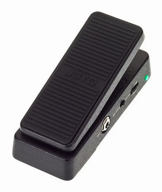 Joyo Classic Wah / Volume encuadrado de frente sobre fondo neutro