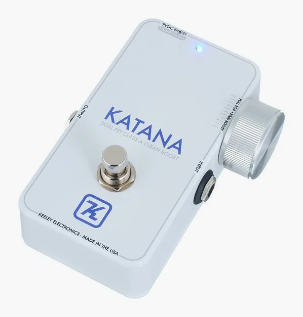 Keeley Katana Clean Boost, entradas y salidas laterales
