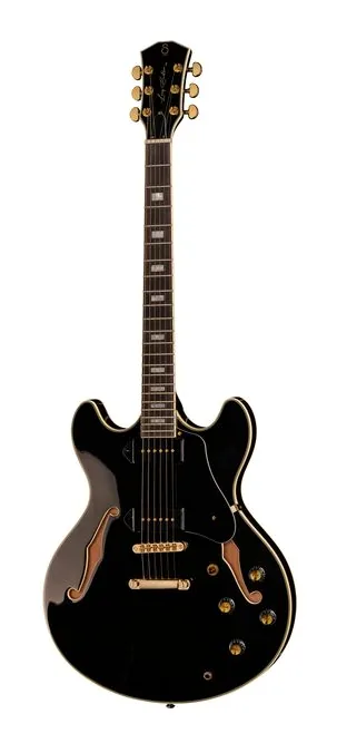 Larry Carlton H7V BK en primer plano frontal