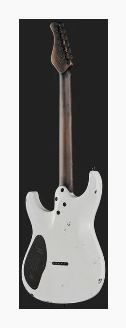 Mayones Guitars Aquila Cardinal Aged, puente y clavijeros de afinación
