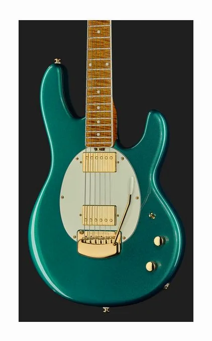 Music Man Stingray II Cory Wong Model CM, cuerpo y acabado en primer plano