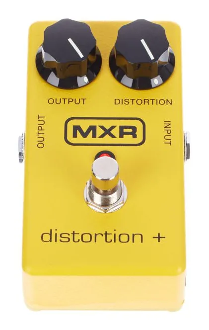 MXR Distortion +, conectores en la parte trasera de la unidad
