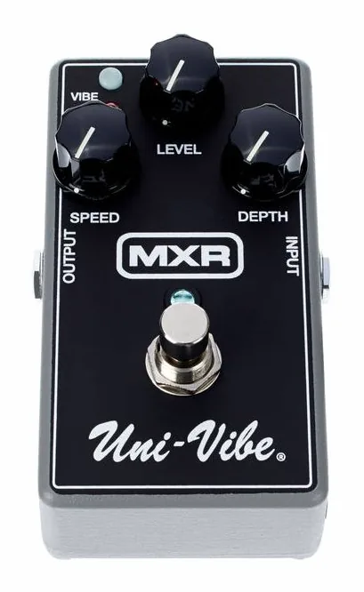 MXR M68 Uni-Vibe Chorus/Vibrato, entradas y salidas laterales