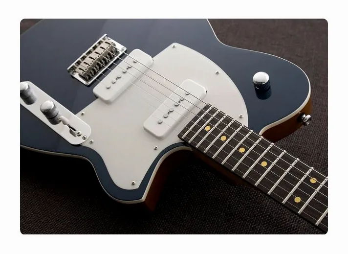 Reverend Charger 290 High Tide Blue, cuerpo y acabado en primer plano