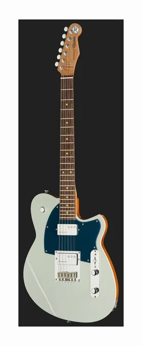 Reverend Charger Cleancut Iconic Blue, cuerpo y acabado en primer plano