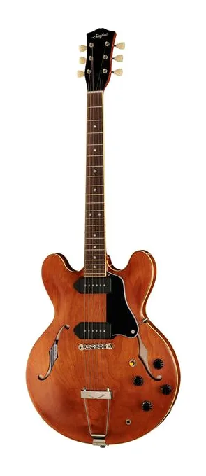 Stanford CR Thinline 35 Cherry en primer plano frontal