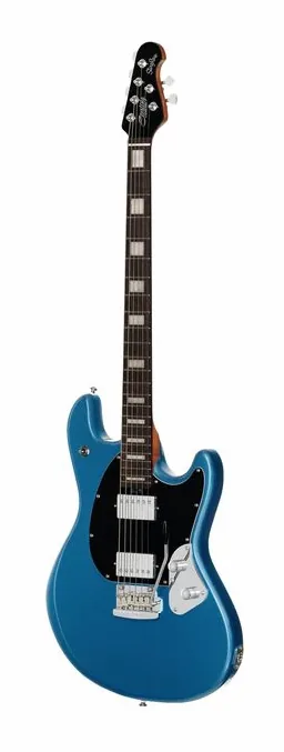 Sterling by Music Man StingRay Baritone TLB en primer plano frontal