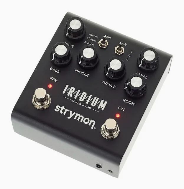 Strymon Iridium Amp & IR Cab encuadrado de frente sobre fondo neutro