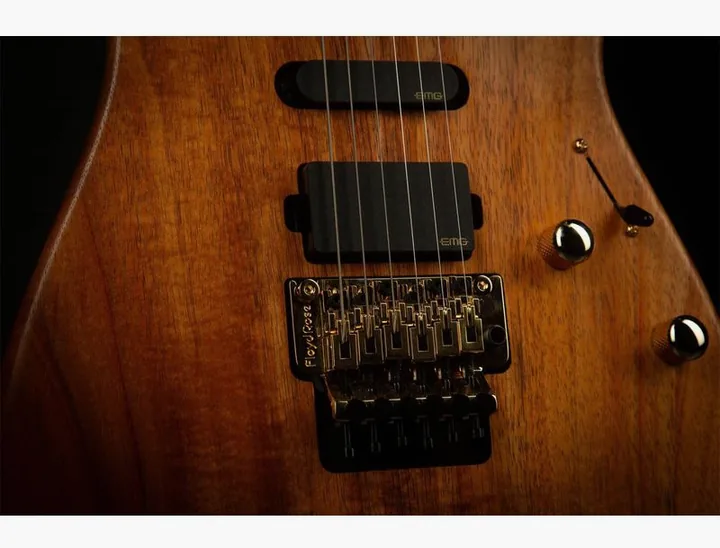Suhr Reb Beach Standard MK II, perfil lateral del cuerpo