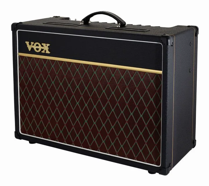 Vox AC15 C1X encuadrado de frente sobre fondo neutro