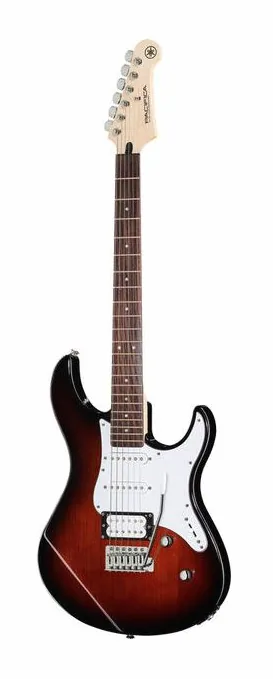 Yamaha Pacifica 112V BL RL encuadrado de frente sobre fondo neutro